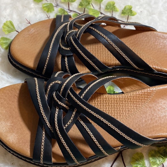 Women’s Clark’s Strappy Black Sandals - Picture 6 of 6